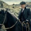 Glasschilderij - Exclusive - Liggend - Peaky Blinders Horse Mountens - meubelboutique.nl
